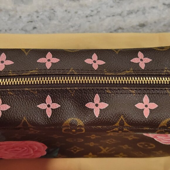 Louis Vuitton Monogram Canvas Toiletries/Makeup Bag - Custom Painted - Picture 5 of 6